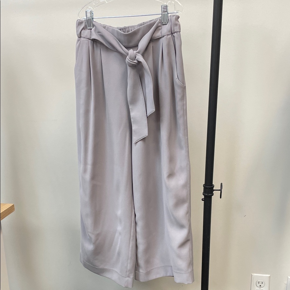 Lululemon Noir Crop